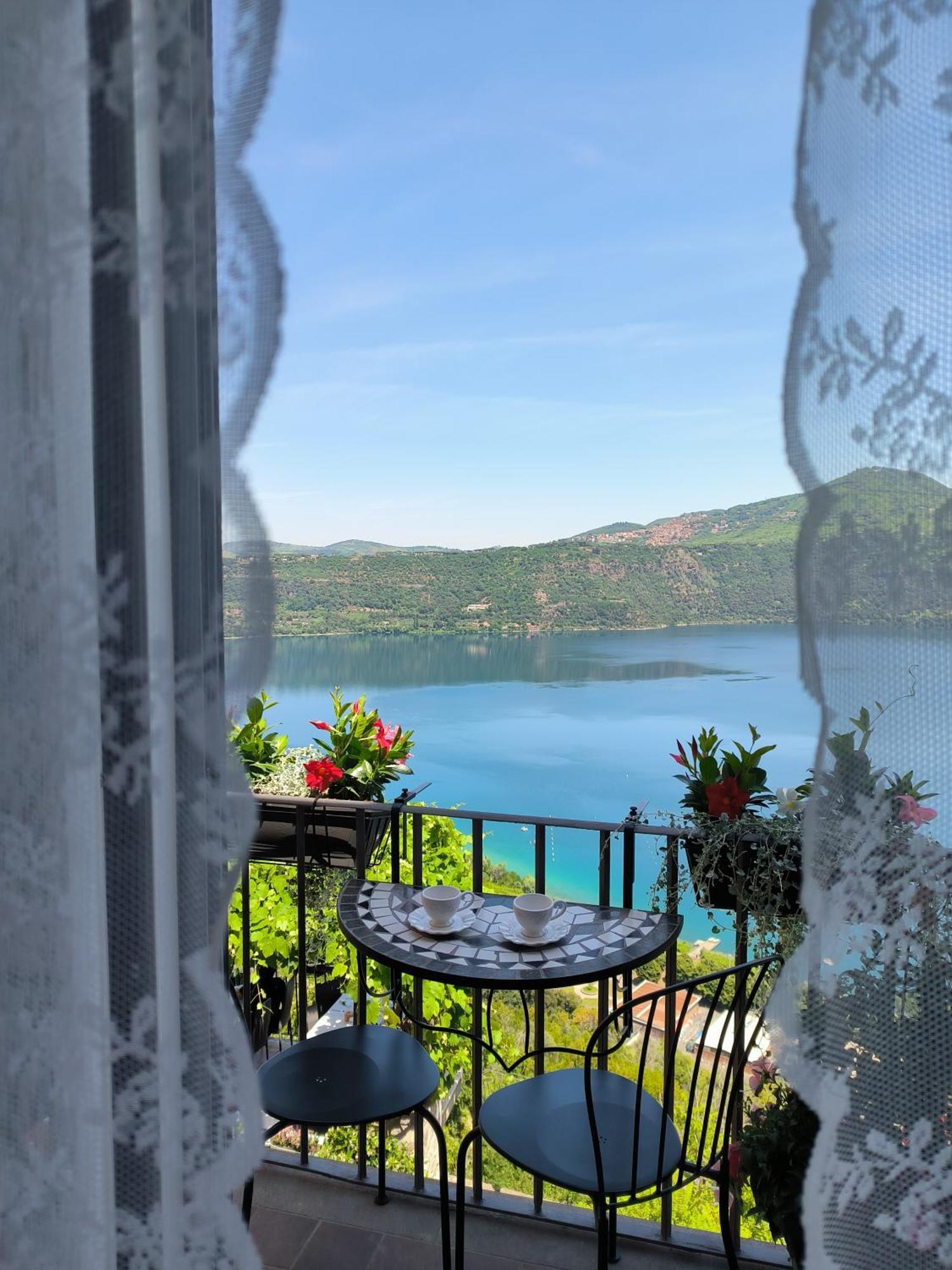 B&B Carpe Diem Vista Lago Castel Gandolfo Exterior photo