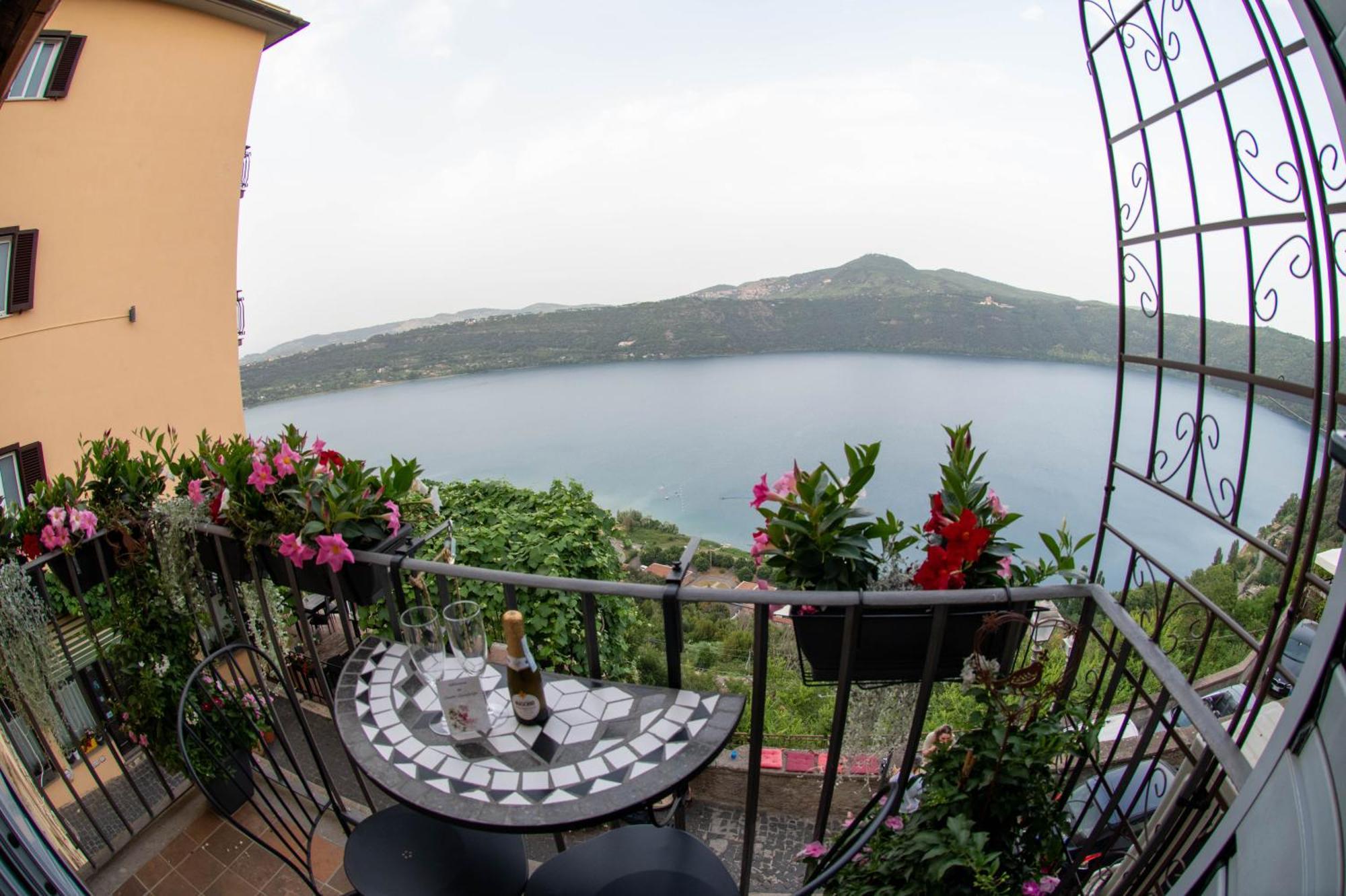 B&B Carpe Diem Vista Lago Castel Gandolfo Exterior photo