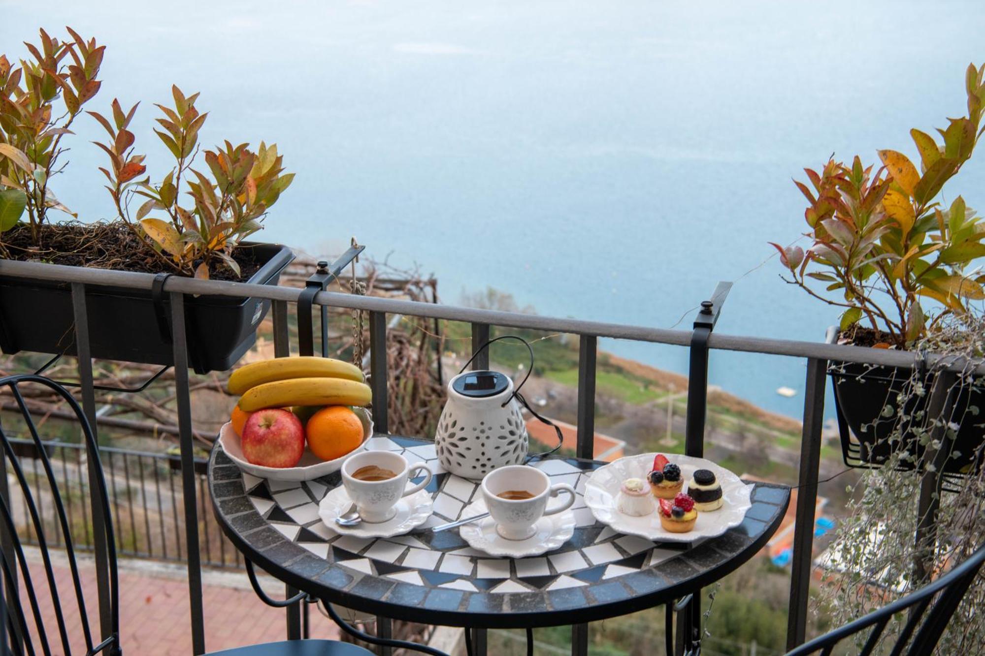 B&B Carpe Diem Vista Lago Castel Gandolfo Exterior photo